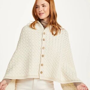 Aaron’s Woolen Mills Elegant Cream Super Soft Merino Women's Poncho OS